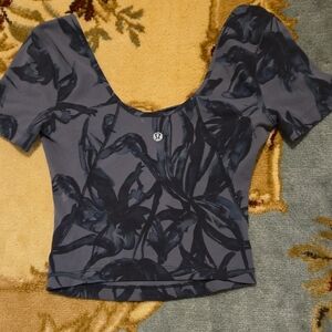 lululemon athletica Gray Floral Women's Blouse
